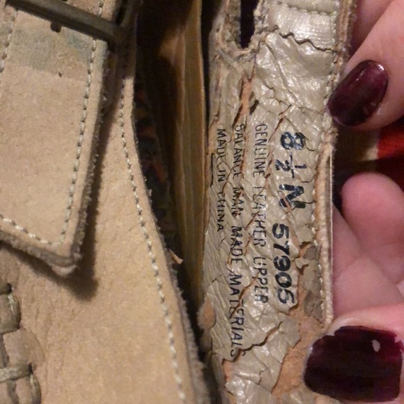 Boho Vintage moccasins hand stitched - Picture 8 of 9